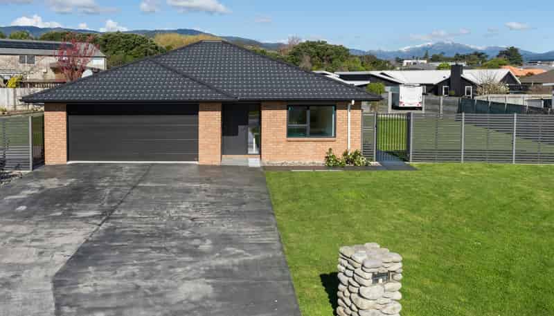 7 Pohatu Lane, Otaki