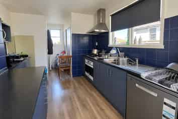 25 Clyde Crescent, Roslyn