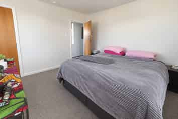 25 Clyde Crescent, Roslyn
