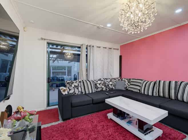9 Fleming Street, Manurewa East