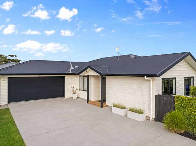 48 Bunyan Road, Coastlands