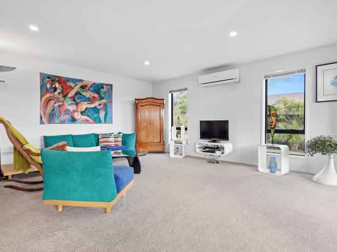 48 Bunyan Road, Coastlands