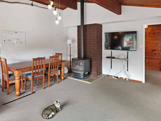38 James Grove, Stokes Valley