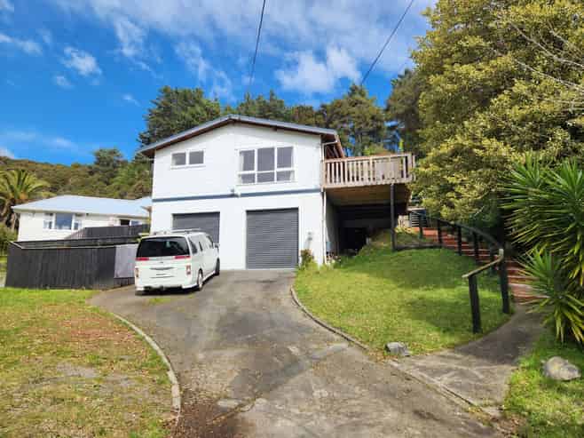38 James Grove, Stokes Valley
