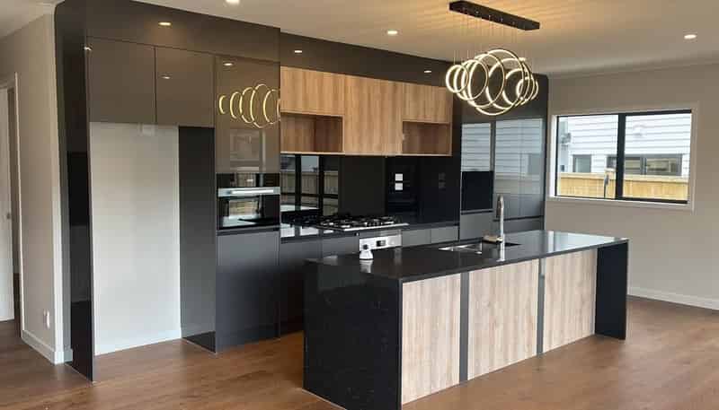 2 Bendridge Street, Flat Bush