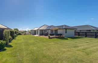 26 Cherry Avenue, Darfield
