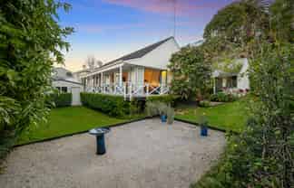 16A Winhall Rise, Remuera