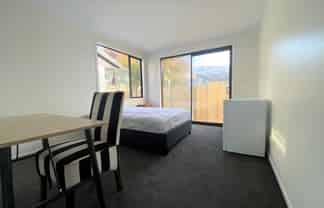 Flat B, Rm/59 Burns Street, South Dunedin