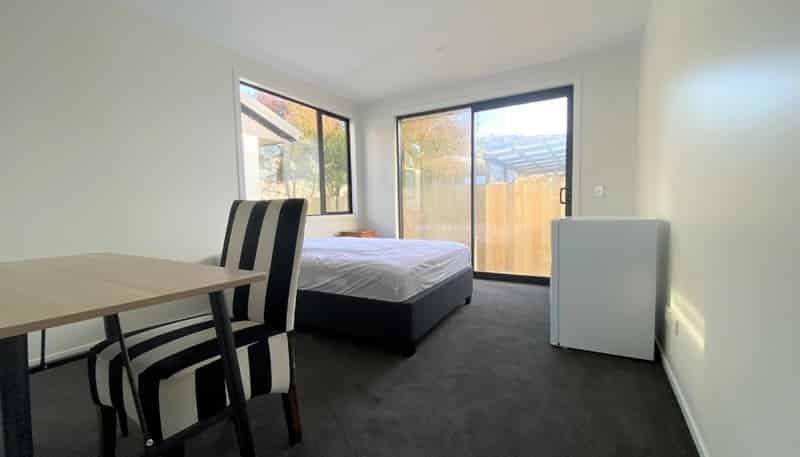 Flat B, Rm/59 Burns Street, South Dunedin