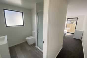 Flat B, Rm/59 Burns Street, South Dunedin