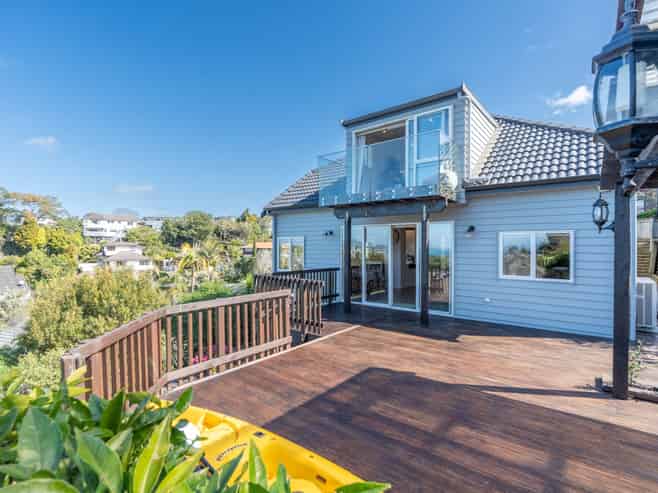 8 Wisteria Way, Mairangi Bay