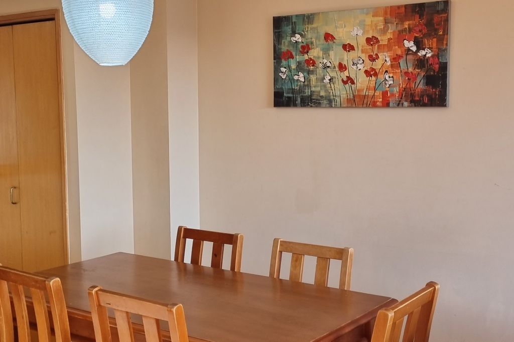 2 Bedroom, 1 Bathroom Apartment in Fernhill 4