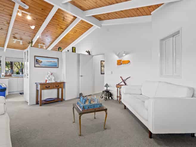 58a Mackesy Road, Parahaki