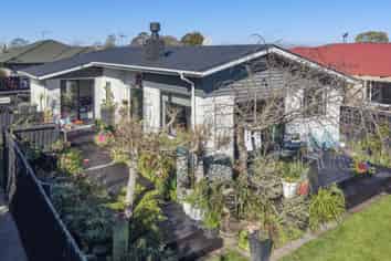 1/328 Main North Road, Redwood