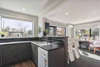 1/328 Main North Road, Redwood