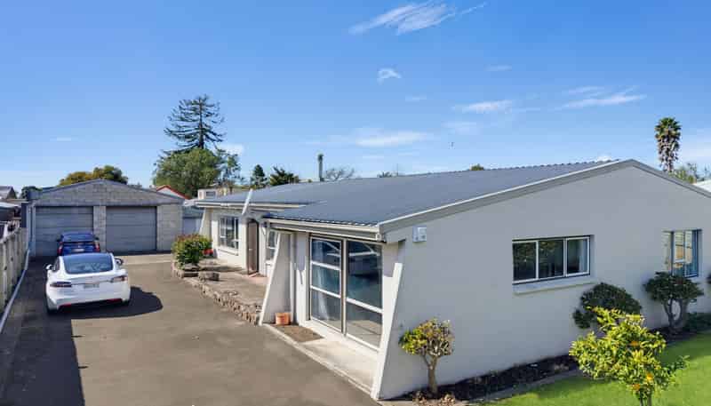 309 Frederick St West, Mahora