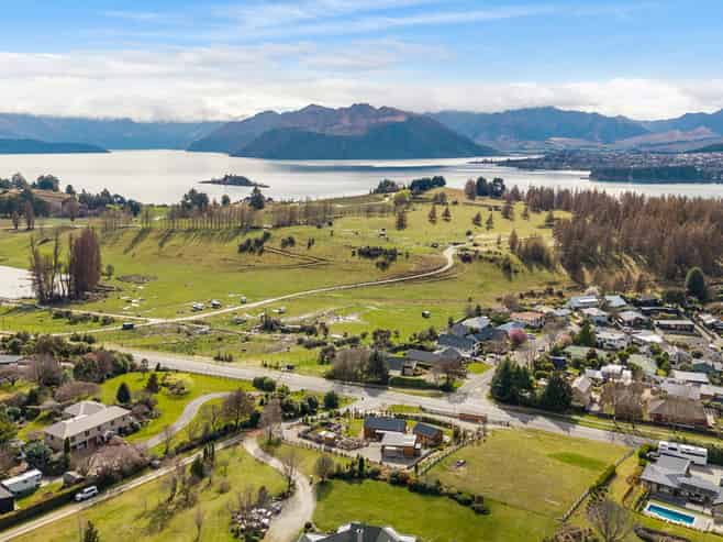 2/179 Wanaka-Mount Aspiring Road, Wanaka