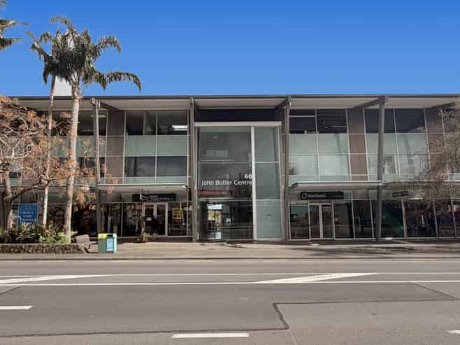 MODERN OFFICE IN THE JOHN BUTLER CENTRE
