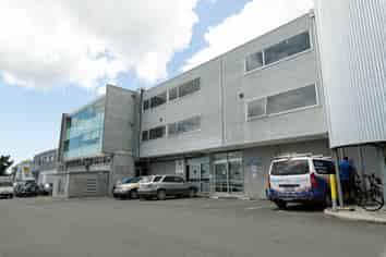 MODERN OFFICE IN THE JOHN BUTLER CENTRE
