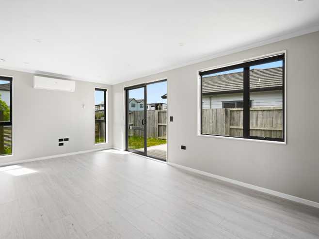 2/47 Waireka Road, Rototuna
