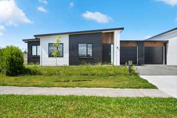 2/47 Waireka Road, Rototuna