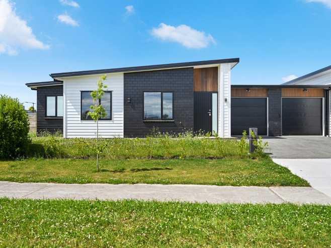 2/47 Waireka Road, Rototuna
