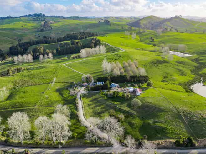 272 Huarau Road, Maungaturoto