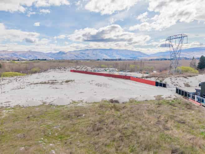 Prime industrial landholding with potential