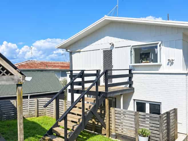 39C Caulton Street, Saint Johns