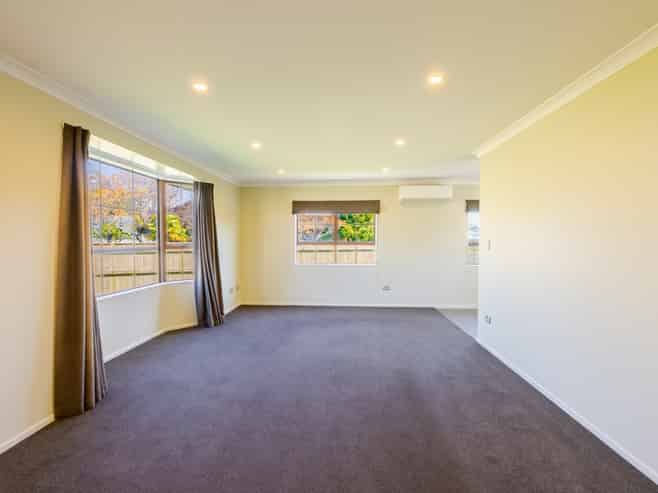 42 Atherfold Crescent, Greenmeadows