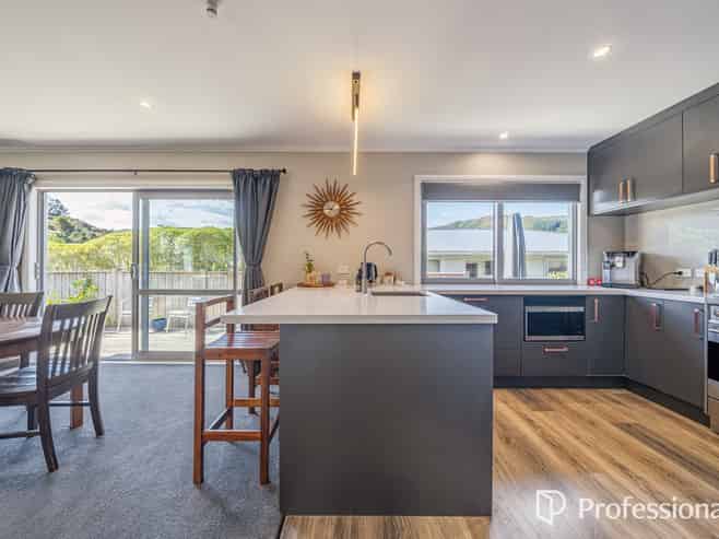25 Kendal Grove, Wainuiomata