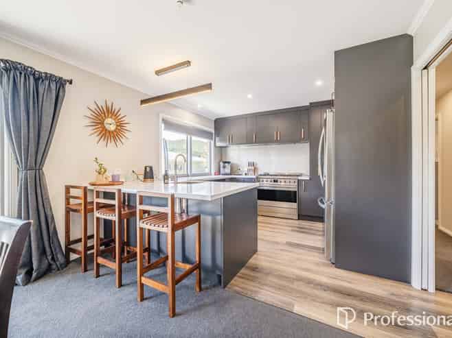 25 Kendal Grove, Wainuiomata