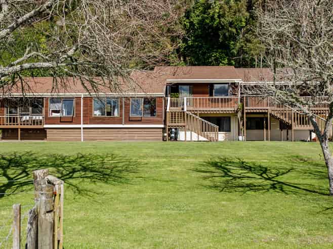 2943 State Highway 30, Rotoma