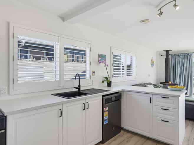 11 Rodney Avenue, Te Horo Beach