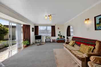 3 Caesar, Stratford