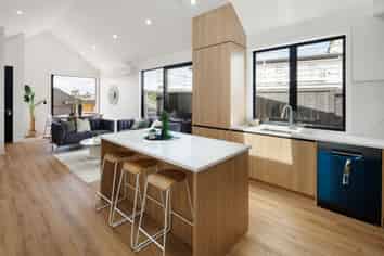 2/18 Lumino Terrace, Peacocke