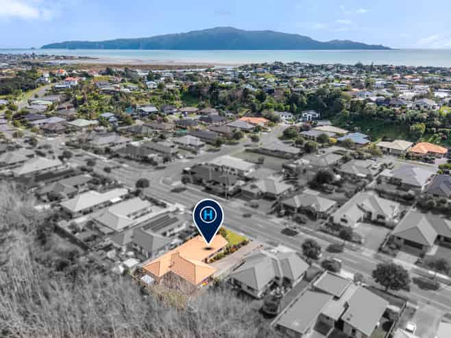 106 Weggery Drive, Waikanae