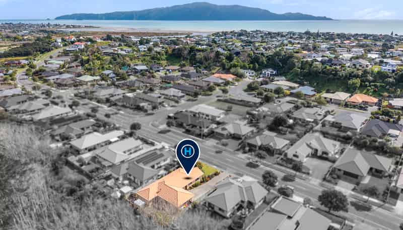 106 Weggery Drive, Waikanae Beach