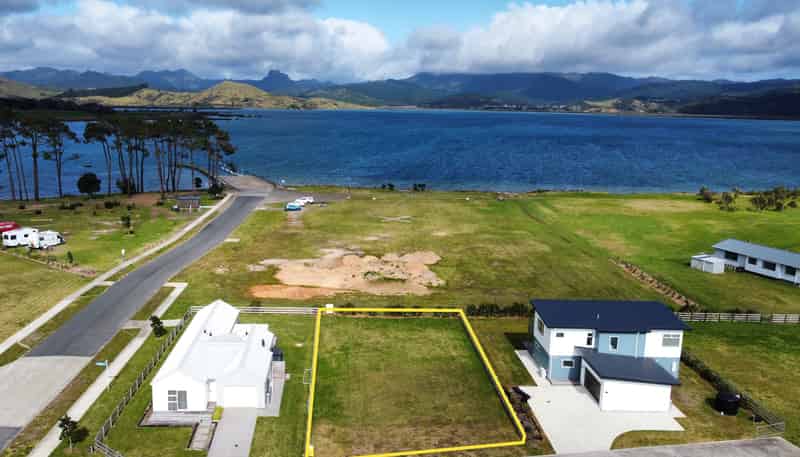 3 Kotare Way, Matarangi