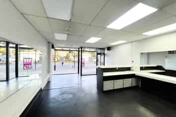 ESTABLISHED SALON IN THE HEART OF MT ALBERT
