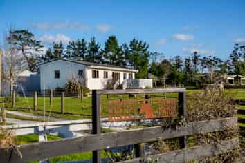 37 Te Pua School Road, Helensville