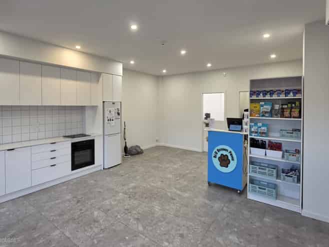 Refurbished workshop, offices and apartment
