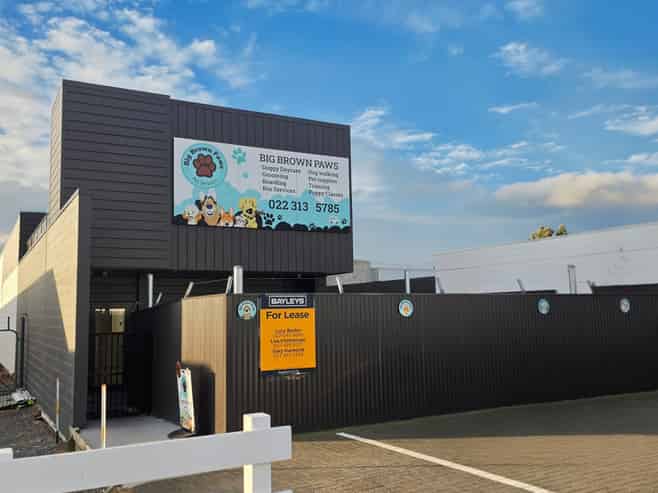 Refurbished workshop, offices and apartment