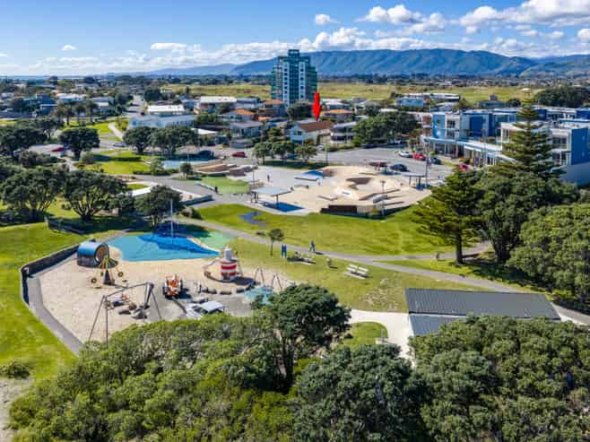 9 Marine Parade, Paraparaumu Beach