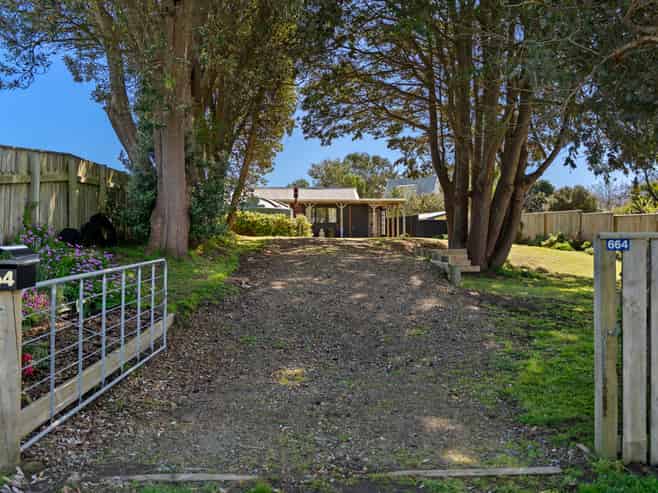 664 Waikawa Beach Road, Waikawa Beach