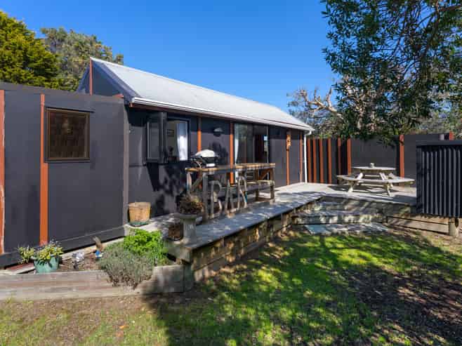 664 Waikawa Beach Road, Waikawa Beach