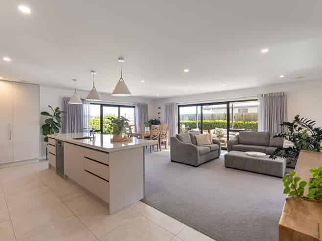 33 Sardinia Grove, FITZHERBERT