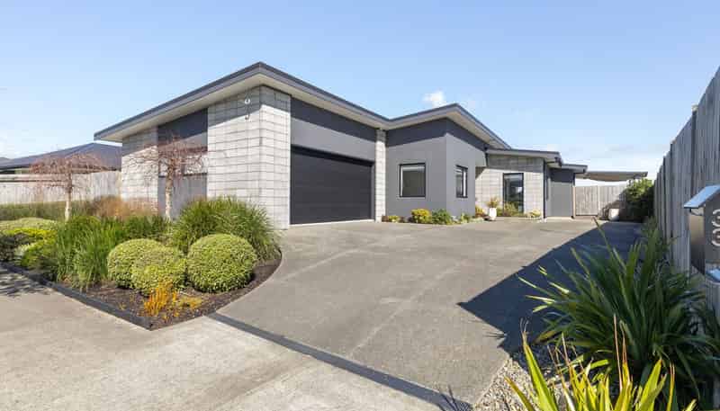 33 Sardinia Grove, FITZHERBERT