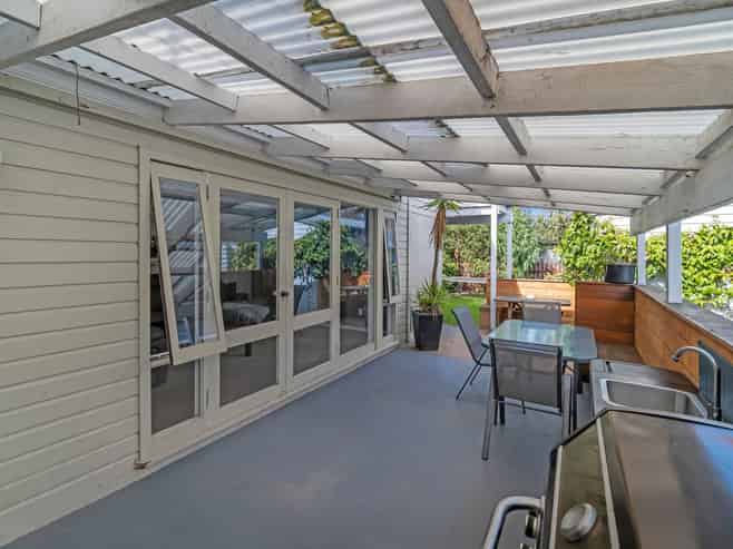601 Park Road North, Parkvale