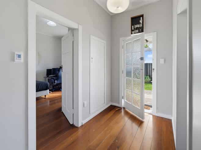 601 Park Road North, Parkvale